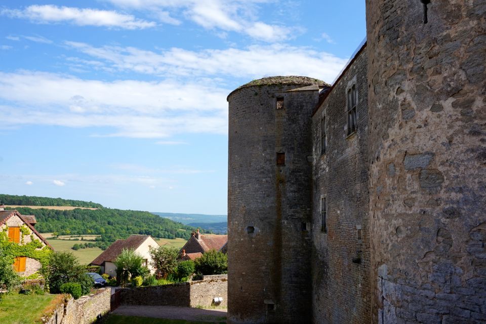 Visiter le village et le chateau de Chateauneuf