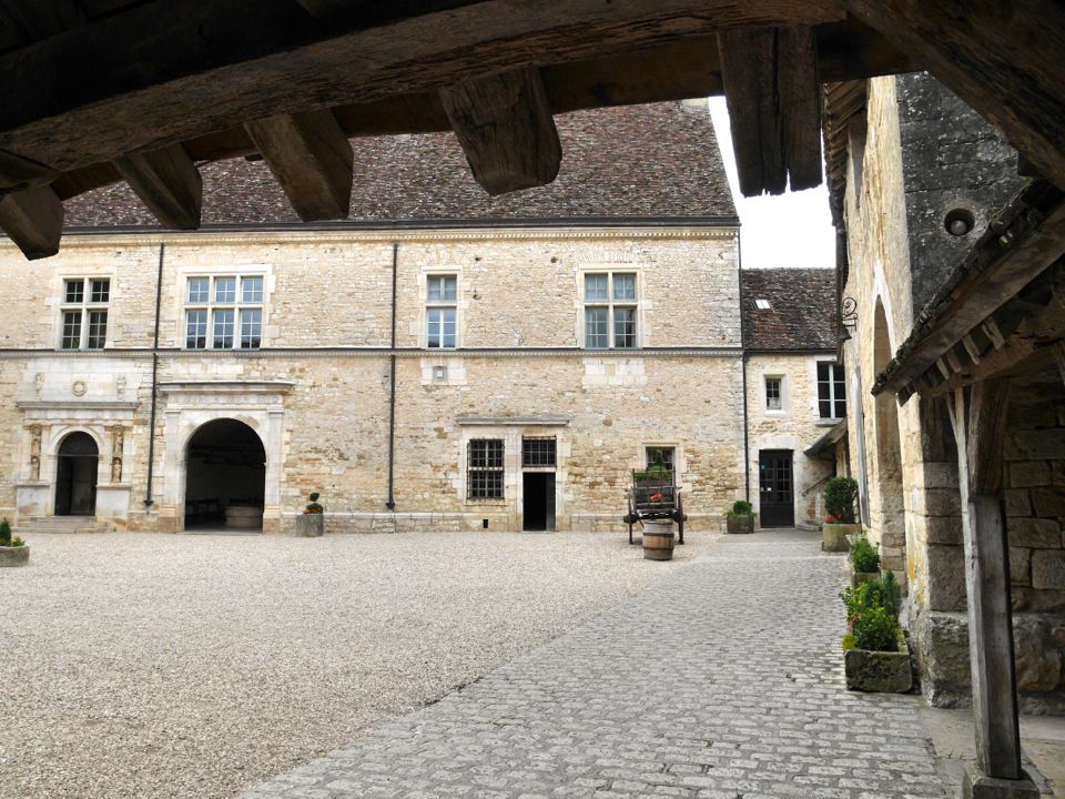 Visiter la Côte de Nuits : Château du Clos Vougeot