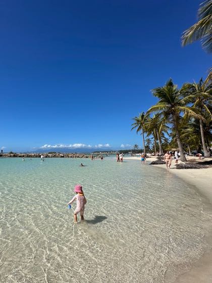 plage bébé guadeloupe
