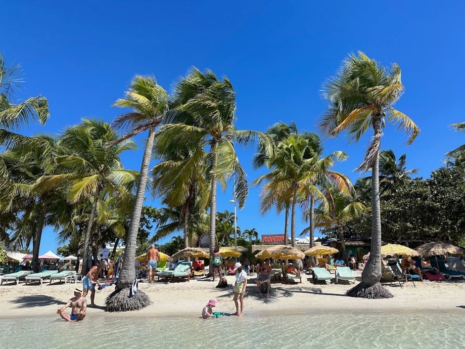 plage bébé guadeloupe
