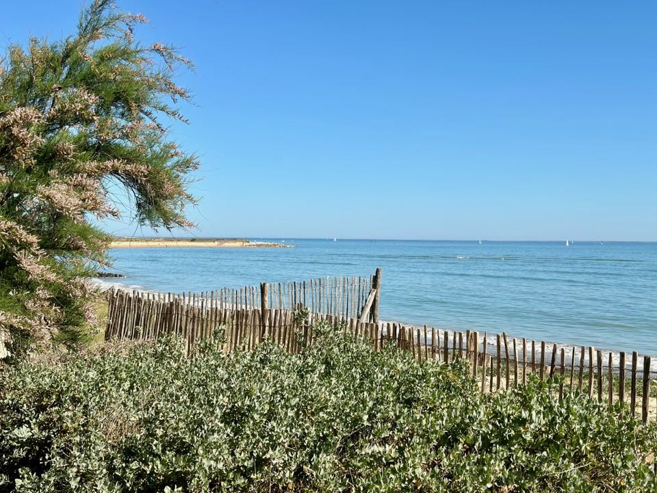 plage bree les bains
